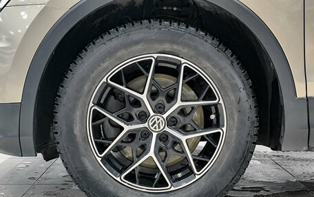 Volkswagen Tiguan II, 2017 год, 1 980 000 рублей, 18 фотография