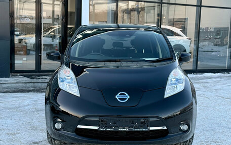 Nissan Leaf I, 2017 год, 955 000 рублей, 3 фотография