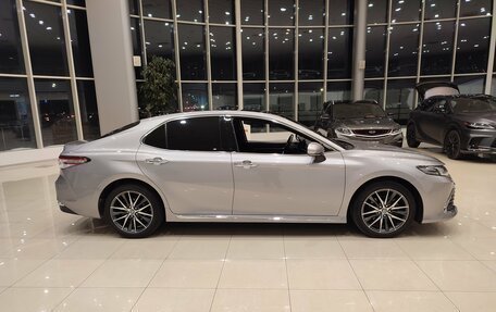 Toyota Camry, 2023 год, 3 820 000 рублей, 3 фотография