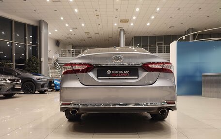 Toyota Camry, 2023 год, 3 820 000 рублей, 6 фотография