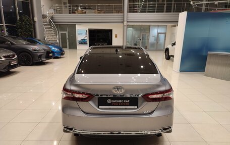 Toyota Camry, 2023 год, 3 820 000 рублей, 5 фотография