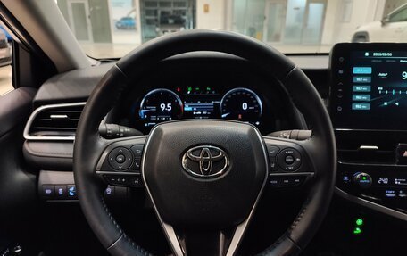 Toyota Camry, 2023 год, 3 820 000 рублей, 12 фотография