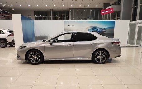 Toyota Camry, 2023 год, 3 820 000 рублей, 8 фотография