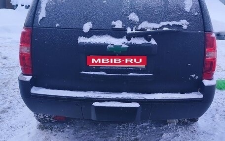 Chevrolet Tahoe III, 2013 год, 3 000 000 рублей, 2 фотография