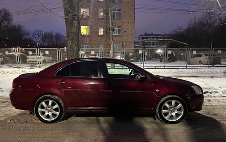 Toyota Avensis III рестайлинг, 2005 год, 550 000 рублей, 3 фотография