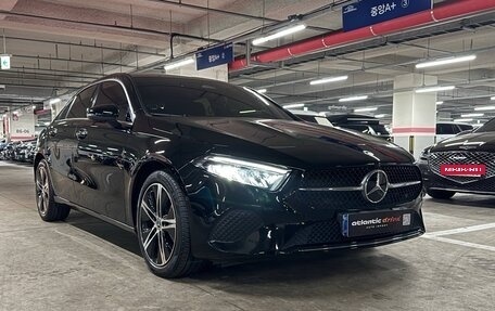 Mercedes-Benz A-Класс, 2024 год, 3 090 000 рублей, 3 фотография