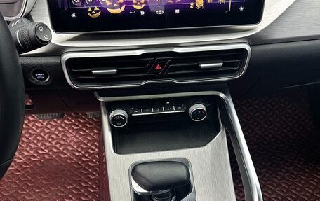 Geely Coolray I, 2022 год, 1 730 000 рублей, 13 фотография