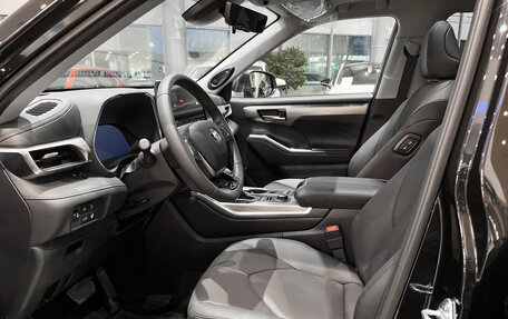 Toyota Highlander, 2025 год, 5 550 000 рублей, 20 фотография