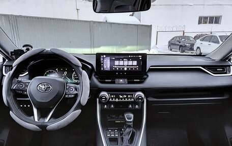 Toyota RAV4, 2024 год, 4 000 000 рублей, 14 фотография