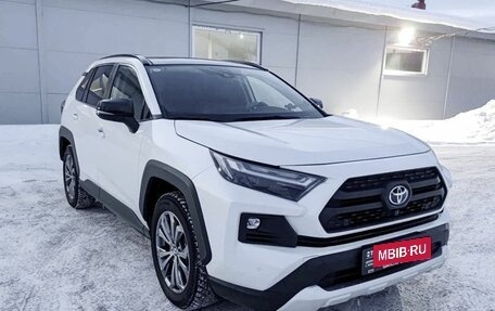 Toyota RAV4, 2024 год, 4 000 000 рублей, 3 фотография