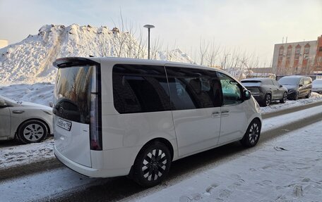 Hyundai Staria, 2023 год, 4 700 000 рублей, 5 фотография