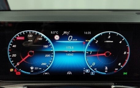 Mercedes-Benz GLB, 2023 год, 4 050 000 рублей, 8 фотография