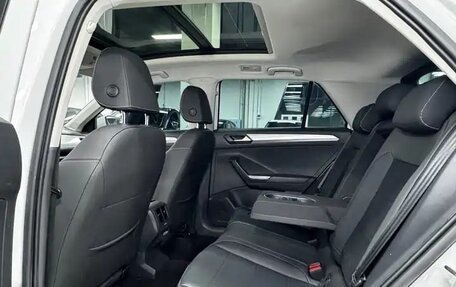 Volkswagen T-Roc I, 2022 год, 1 804 782 рублей, 12 фотография