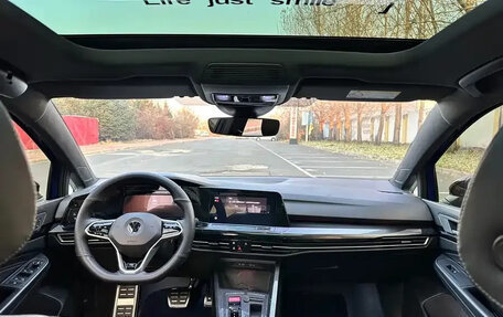 Volkswagen Golf VIII, 2021 год, 1 880 000 рублей, 8 фотография