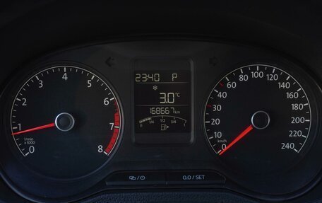 Volkswagen Polo VI (EU Market), 2015 год, 899 000 рублей, 18 фотография