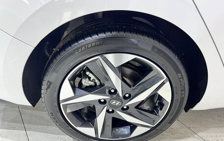 Hyundai Elantra, 2022 год, 1 660 000 рублей, 17 фотография