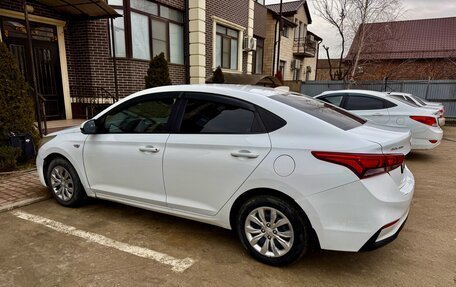 Hyundai Solaris II рестайлинг, 2017 год, 900 000 рублей, 7 фотография