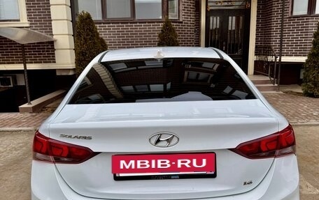 Hyundai Solaris II рестайлинг, 2017 год, 900 000 рублей, 2 фотография