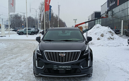 Cadillac XT5 I рестайлинг, 2021 год, 2 600 000 рублей, 2 фотография