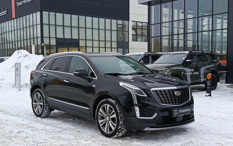 Cadillac XT5 I рестайлинг, 2021 год, 2 600 000 рублей, 3 фотография