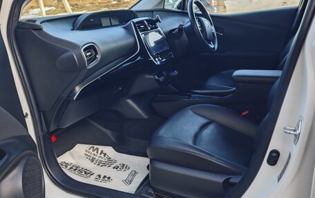 Toyota Prius IV XW50, 2019 год, 2 150 000 рублей, 5 фотография