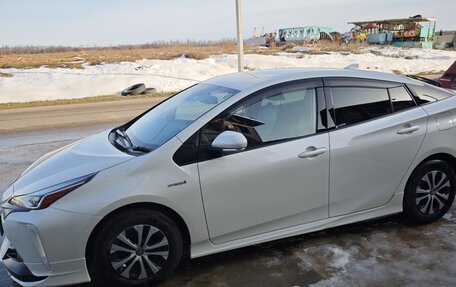 Toyota Prius IV XW50, 2019 год, 2 150 000 рублей, 10 фотография