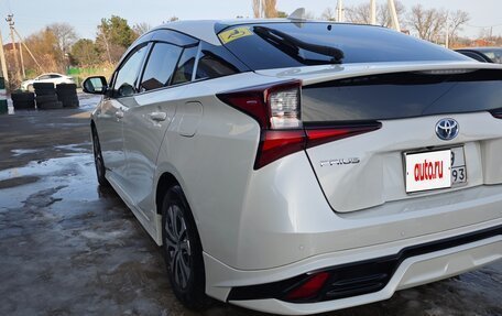 Toyota Prius IV XW50, 2019 год, 2 150 000 рублей, 14 фотография
