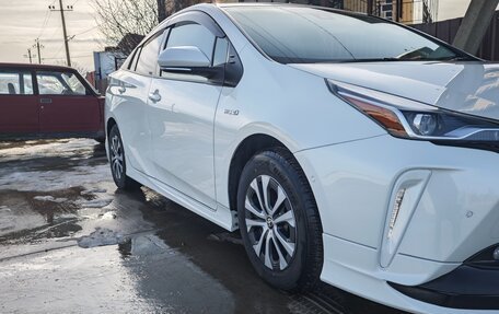 Toyota Prius IV XW50, 2019 год, 2 150 000 рублей, 16 фотография