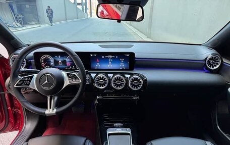 Mercedes-Benz A-Класс, 2023 год, 2 150 000 рублей, 7 фотография