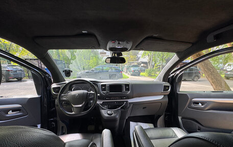 Peugeot Traveller I, 2022 год, 4 000 000 рублей, 9 фотография