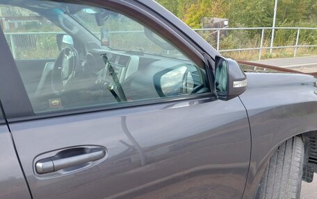 Toyota Land Cruiser Prado 150 рестайлинг 2, 2011 год, 2 250 000 рублей, 4 фотография