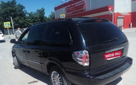 Chrysler Town & Country IV, 2002 год, 370 000 рублей, 2 фотография