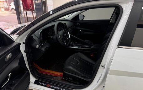 Hyundai Elantra, 2023 год, 1 850 000 рублей, 7 фотография