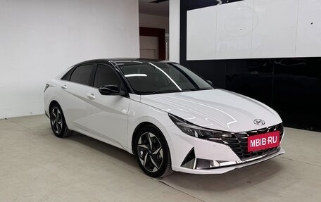 Hyundai Elantra, 2023 год, 1 850 000 рублей, 3 фотография