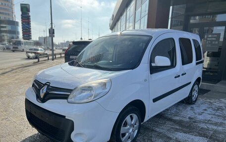 Renault Kangoo II рестайлинг, 2019 год, 1 390 000 рублей, 1 фотография