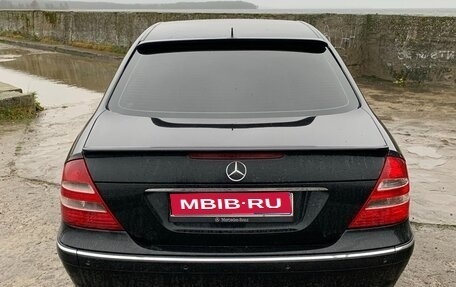 Mercedes-Benz E-Класс, 2003 год, 950 000 рублей, 1 фотография