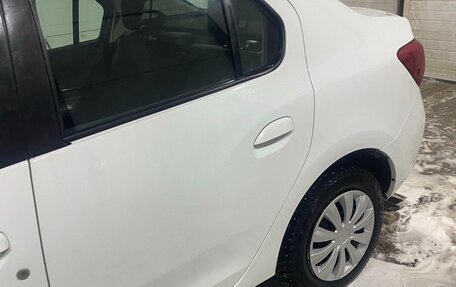 Renault Logan II, 2022 год, 1 100 000 рублей, 12 фотография