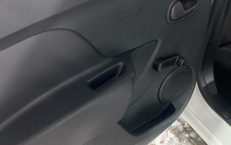 Renault Logan II, 2022 год, 1 100 000 рублей, 22 фотография