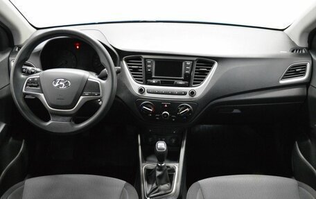 Hyundai Solaris II рестайлинг, 2018 год, 815 000 рублей, 14 фотография