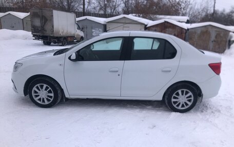 Renault Logan II, 2020 год, 900 000 рублей, 4 фотография