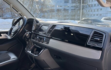 Volkswagen Multivan T6 рестайлинг, 2018 год, 4 500 000 рублей, 12 фотография