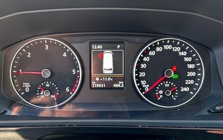 Volkswagen Multivan T6 рестайлинг, 2018 год, 4 500 000 рублей, 15 фотография