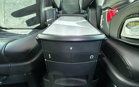 Volkswagen Multivan T6 рестайлинг, 2018 год, 4 500 000 рублей, 20 фотография