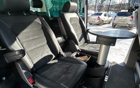 Volkswagen Multivan T6 рестайлинг, 2018 год, 4 500 000 рублей, 21 фотография