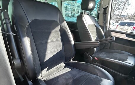 Volkswagen Multivan T6 рестайлинг, 2018 год, 4 500 000 рублей, 18 фотография