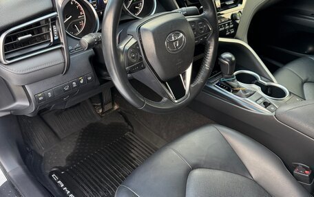 Toyota Camry, 2021 год, 3 350 000 рублей, 8 фотография