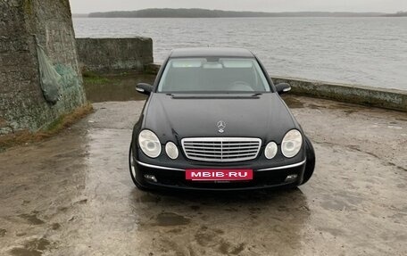 Mercedes-Benz E-Класс, 2003 год, 950 000 рублей, 4 фотография