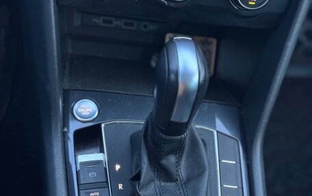 Volkswagen Tiguan II, 2020 год, 3 650 000 рублей, 3 фотография