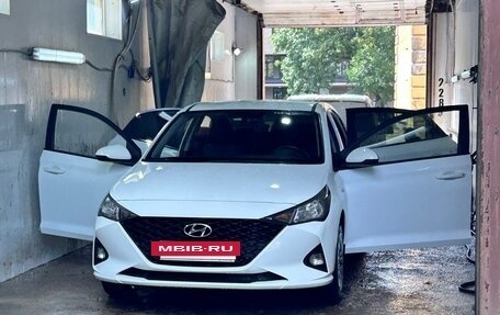 Hyundai Solaris II рестайлинг, 2020 год, 1 500 000 рублей, 4 фотография