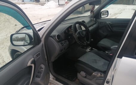 Toyota RAV4, 2001 год, 750 000 рублей, 6 фотография